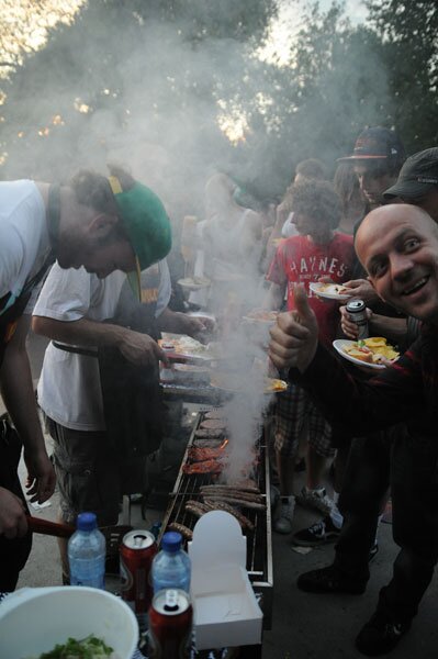 Amsterdam: Michael creepin' on the grill