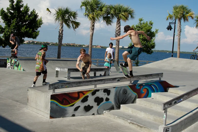 <!--kcc14-->

Taylor Kirby Nose blunt slide, Bradenton.