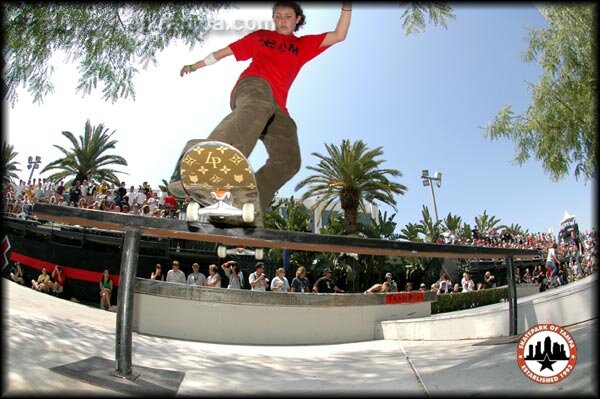 Lauren Perkins - frontside boardslide