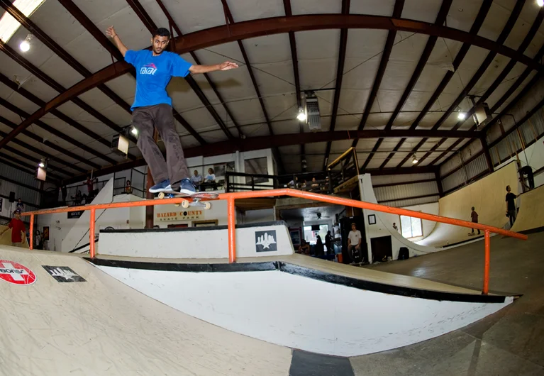 <!--daatlsun-->

Josh Douglas starts off the Semis with rad maneuvers like this Backside Smith Pop Out.



