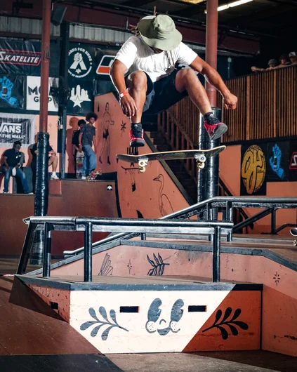 SPoT team rider Markus Jalabur didn’t skate the contest but he still busted this perfect Front Heel over the Bar.

<!--clashofthecrews23day2-->