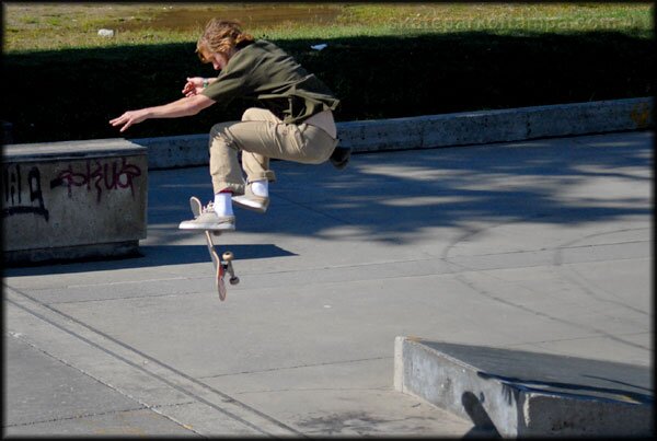 Ben Gore 360 flipping early in the morning