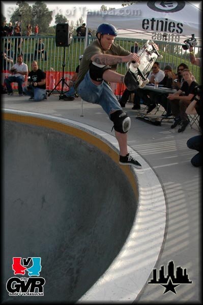 etnies Goofy vs Regular Bowl Jams