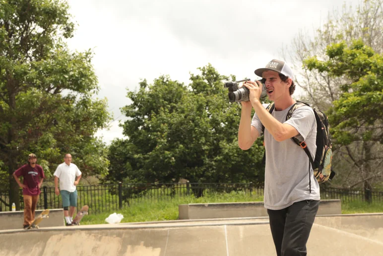 <!--lakaiflare-->

David Dixon was destroying it all weekend at our Damn Am contest. Here he is documenting the demo with the classic VX1000.
