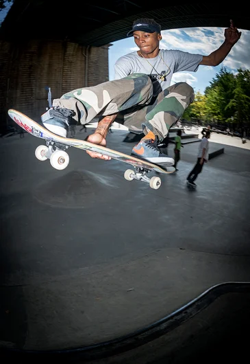 <!--damnamnyc-practice-->

Kevin Scott, Lien Air.