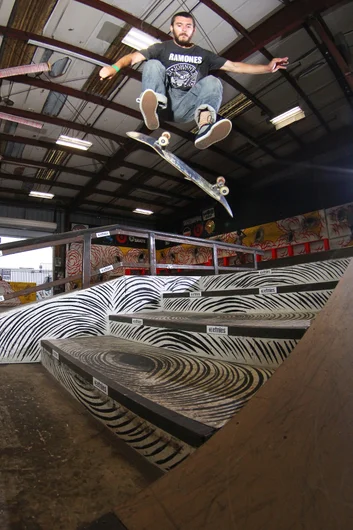 <!--etniesalbumpremiere-->
Tyler Redford : Double Flip