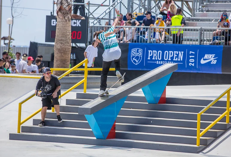 <!--17proopen-arcturo-->

Torey	Pudwill - ollie	over	to	bs	noseblunt.