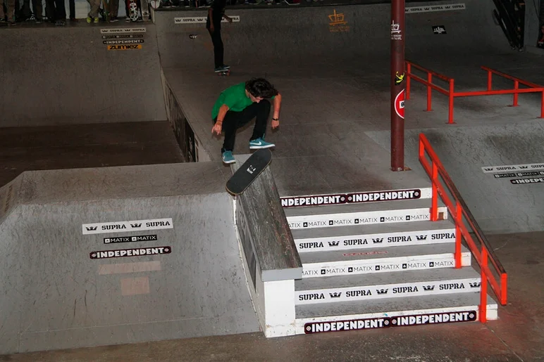 <!-- damnamATL2014saturday -->

Jereme kickflipped over the hubba as well.