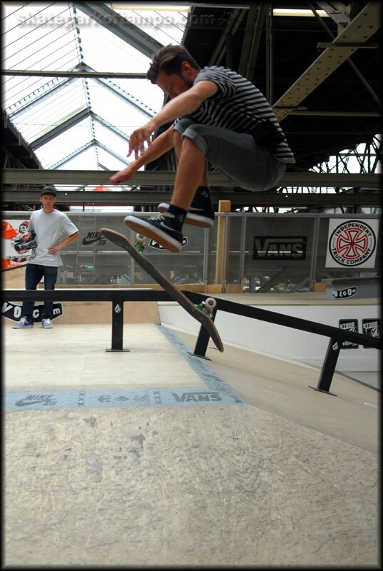 AmsterDamn Am - Who dat?  360 flip