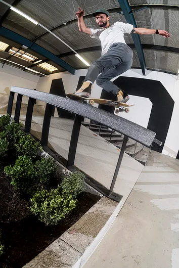 <!--daamsday1-->
Nassim Guammaz - Bs 180 Nosegrind revert