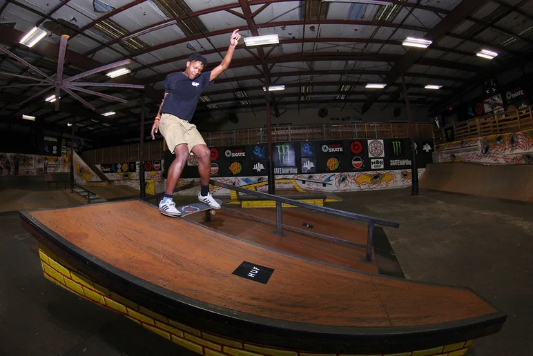 <!--huf001vidpremiere-->
4.Chris Haughton: Gap to Tailslide
