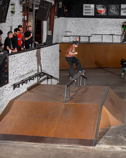 Dylan nosegrinding his way past the judges. 

<!--polarvideopremier2022-->