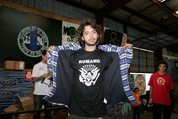 Jorge flossing Product Toss gear