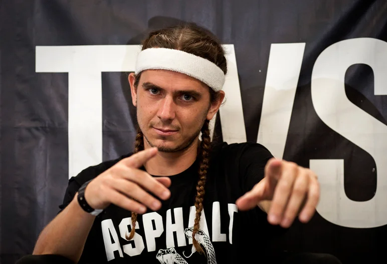 <!--cm153-->

If your gonna make finals you best come equipped, Taylor McClung makes sure his braids and band are on point.