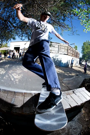 <!--DA-ATL16-1-->

Filmer/photographer Matt Hudson is no stranger on how to work the lens with a Front Rock.