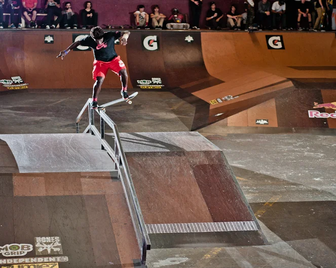 <!--ta14-sd-->

A crowd favorite of the weekend, Zion Wright with a bluntslide transfer.