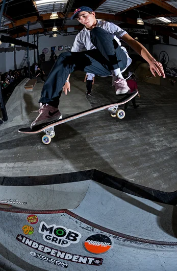<!--dacm-quals-->

Last years Costa Mesa winner Alex Midler Alley-Oopin’ in hopes of a 2-peat.