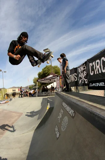 <!--dawwsun-->

Frontside air by Fabian Herrera. Yah Fabian!