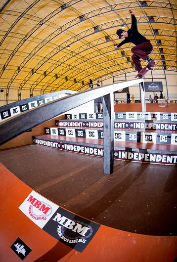 <!--daja19-chill-->

Sora Negishi takes a break from all the Hardflips and Back Noseblunts for a Back Nosegrind 180.
