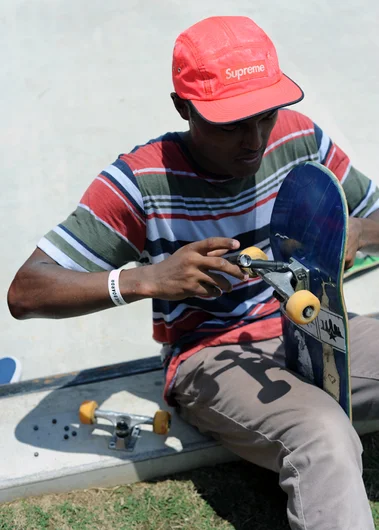 <!--Copa2014-->

James broke his board on a huge frontside flip over the handrail during the semifinals, and still got some tricks after it snapped. Eventually, he switched his deck with Schaefer's. Thanks boss.






