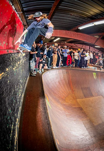 Connor Lerian unlocks the wall stall sesh.
<!--tampaam2021indoorbowljam-->