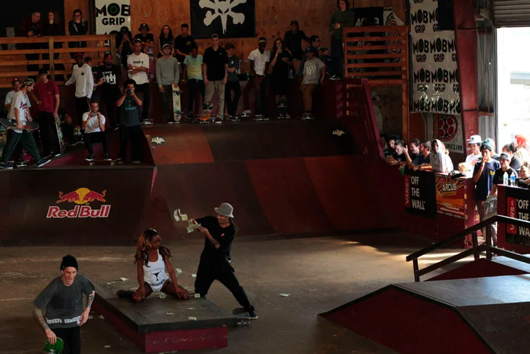 <!--cotc15-->

Shaqueefa had their own twerker on the box the whole contest. Manny and the rest of the crew took time out to make it rain on her. Classic Entertainment from these guys!