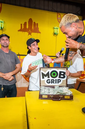 Jhancarlos left with a 3rd place trophy AND $1000 cash from Mob!

<!--TampaAm21Finals-->