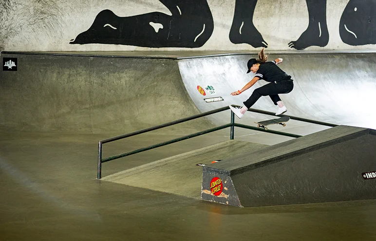 <!--dala19quals-->

Business Mogul and ripper Ashley Masters styles out a nice Heelflip.
