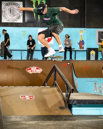 Flick 50-50 from kung fu Kenny


<!--goskate24-->