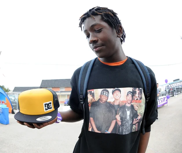 <!-- mawtexasnov13 -->

DC sponsored the event and was giving out free product all day. This kid got a hat. Check out that ill Tupac and Biggie sweater with The Boss on it.