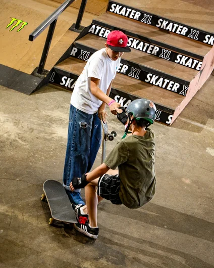 Sebi helping hands for the homie


<!--harvestjam2023-->