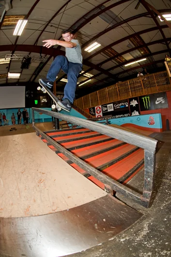 <!--am15-thursday-->

Antonio Durao is never ending this time with a Switch Noseblunt Slide.