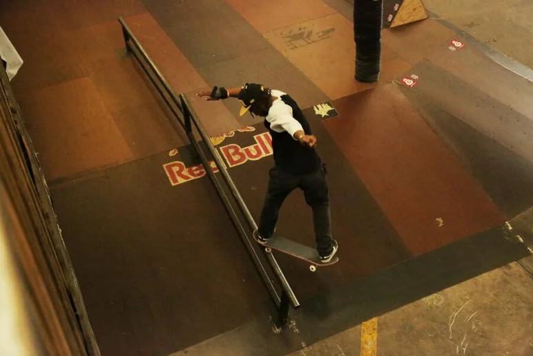 <!-- 2013harvestJam -->

SPoT team rider Markus Jalaber - bs180 nosegrind to forward.