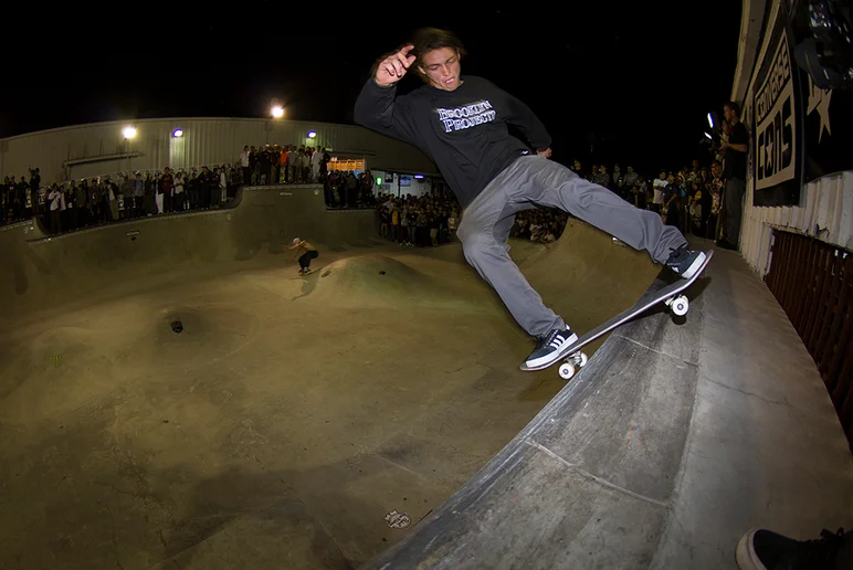 <!--am16consjam-->

Isiah Sanchez, Frontside Lipslide