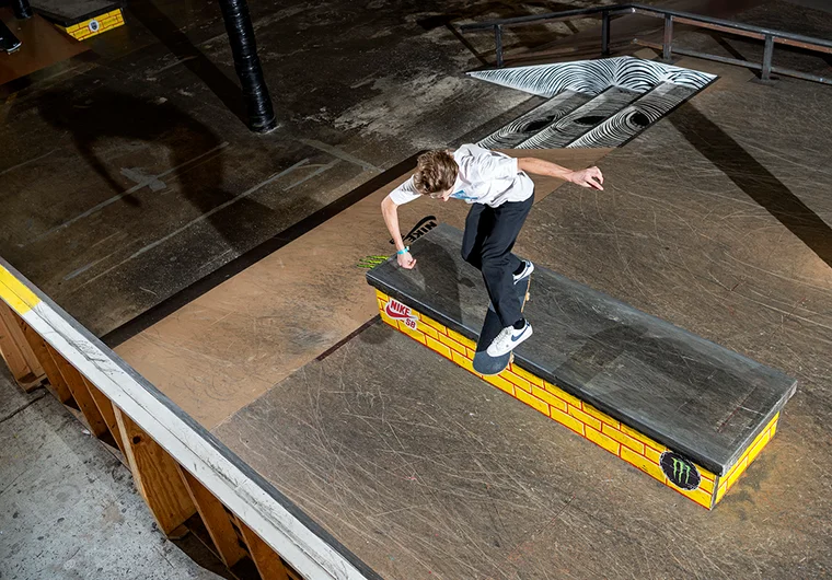 <!--am17friday-->

A Flip and a screetch, SCRRRRR…!!! someone tell Charles Robertson this Kicky Back Lip looks funnnn!!!