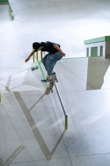 Junnosuke bump to bar kickflip backlip 

<!--damnamjapan2022finals-->