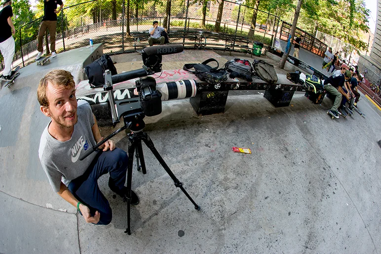 <!--danyc15-->

Frank the Tank handling those angles with his extra long lens. I'm not saying he's compensating for something, but who needs a lens that long?
