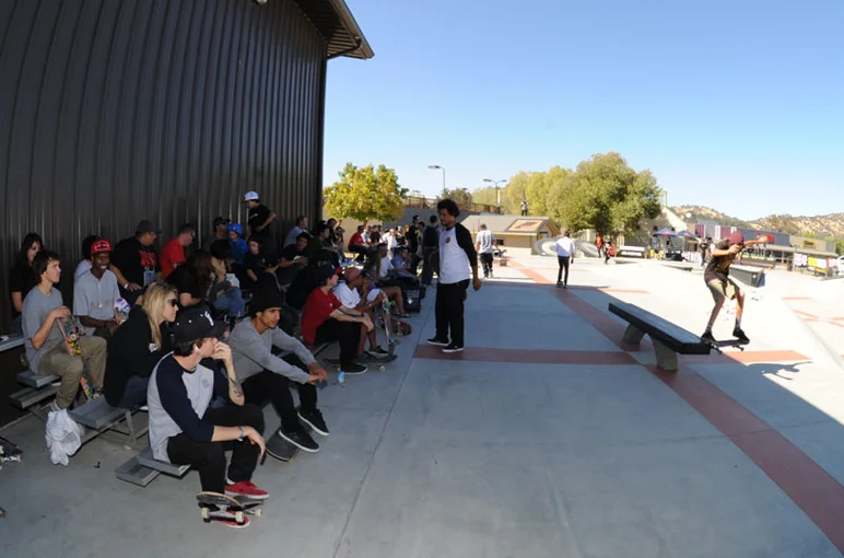 The crowd in the convenient shade zone.  Thanks to all the familes and friends that came to watch.<!-- Damn Am Woodward 2012 -->