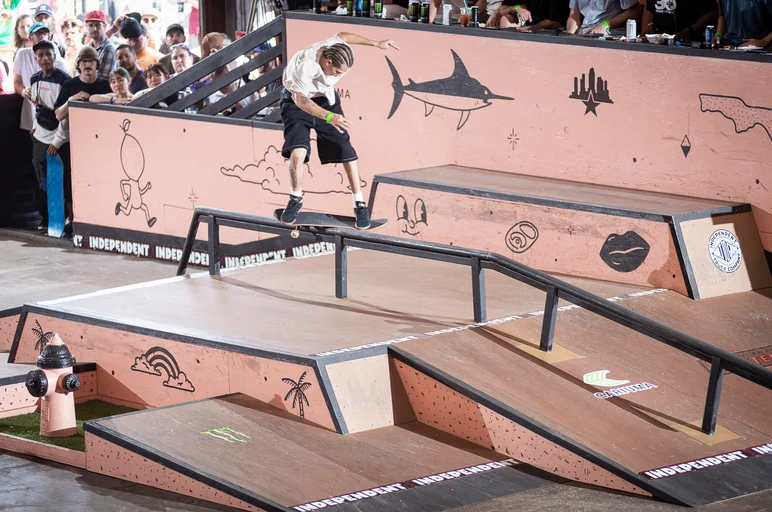 Marcos Montoya up into the proranks and into the semis.

<!--tampapro23day3-->