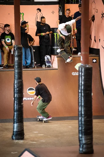 The goal for the day was to get a photo of Brian Anderson, and all I got was this ½
ass photo from across the park : /

<!--tampapro23day2-->