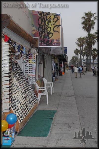 Venice Beach Lurk Out