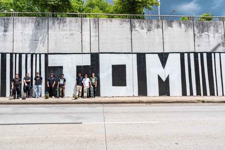 Dropped by the huge Thomas Taylor piece to pay our respects before hitting the streets.

<!--atl2023trip-->