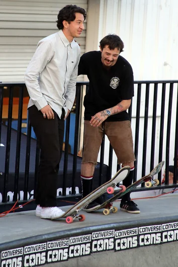 <!--pro17-consjam-->

Daniel Vargas and Charlie Blair share a joke before the session begins. Charlie was sharing good vibes with everyone all week. You’re a champ Charlie! 