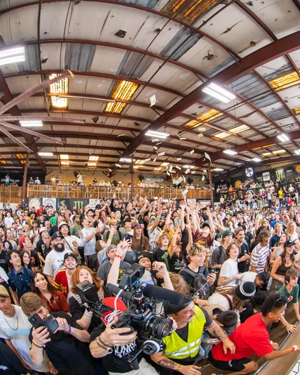 It's not an award show without Brian throwing the winners' cash into the crowd

<!--tampapro22finals-->