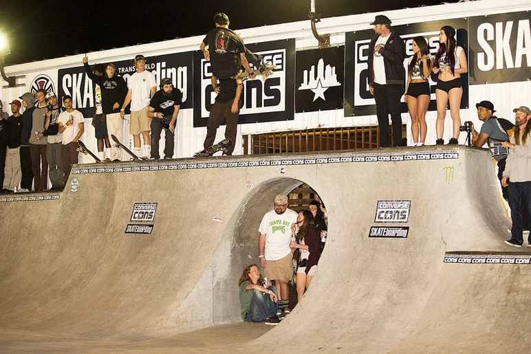 <!--pro16satnight-->

Tom Remillard - Stalefish.