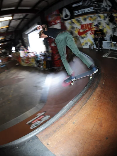 <!--finalspro14-->

Curren's got a killer backside tailslide through the corner.
