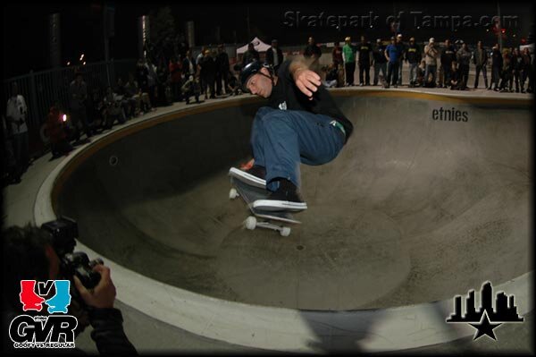 etnies Goofy vs Regular Bowl Jams