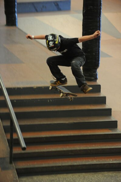 Austin Butler - kickflip