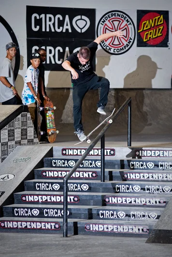 <!--cm153-->

JP Oliveira snagged 5th place in Best Trick with this 360 Flip Noseblunt Slide.