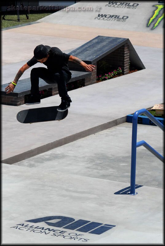Abdias Rivera - frontside half cab flip